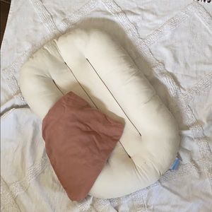 Snuggle me organic baby lounger